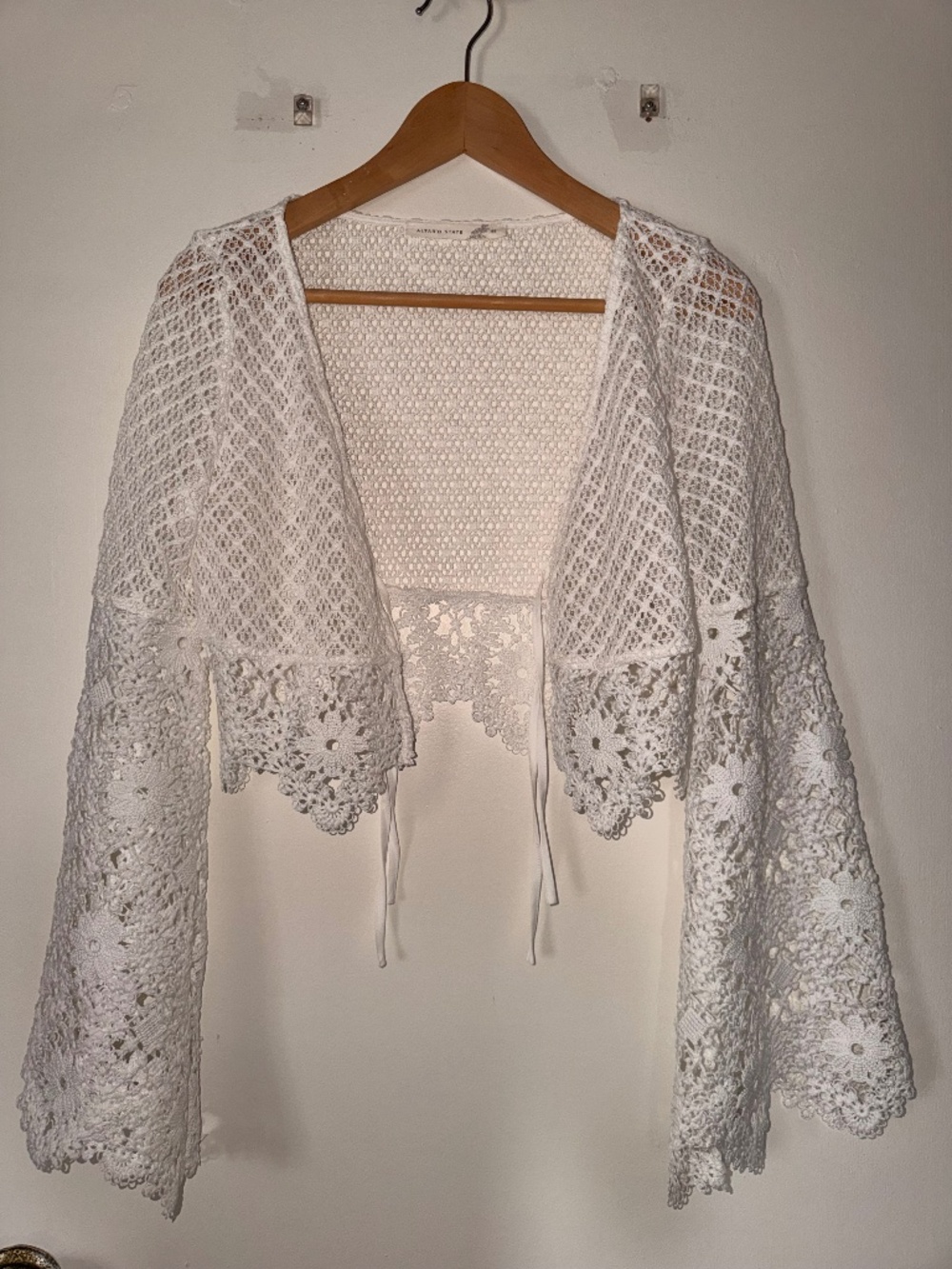 Altar’d State White Crochet Bell Sleeve Tie Front Cropped Cardigan Top Boho XS